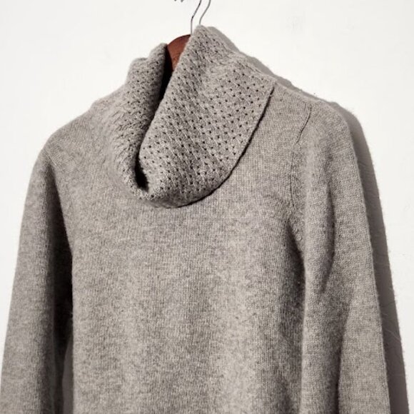 I. Magnin Women's Cowl Neck Cashmere Sweater in size Medium - Picture 2 of 5